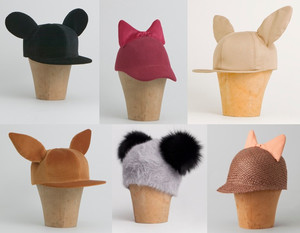 Hüte, Caps und Mützen von Federica Moretti mit Schleifen, Hasenohren oder Mickey Mouse Ohren