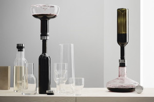 Flaschenkühler, Weinthermometer, Aufsätze, Flaschenöffner und Dekantierkaraffen von Menu Design, online bestellen
