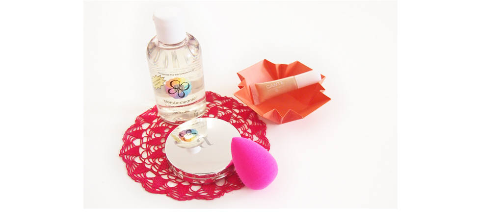 Make-up Schwamm beautyblender in Pink mit Reiniger, Test und Empfehlung, Anwendung, online bestellen 