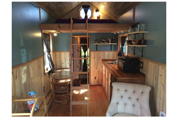 Gemütliche Küche im Tiny Houses Wohnwagen in Portland